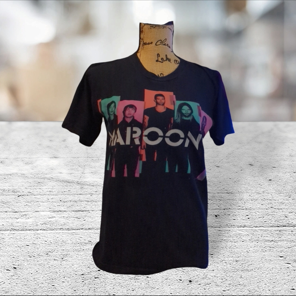 Maroon 5 concert tshirt size S